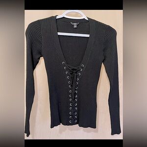 Guess -Black Ribbed Tie Front Long Sleeve Top
NWOT
